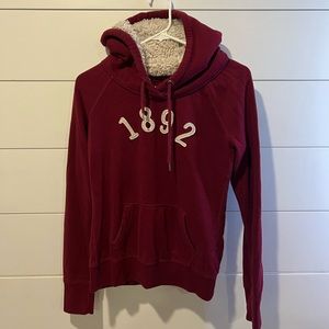 Burgundy Abercrombie fuzzy hood hoodie